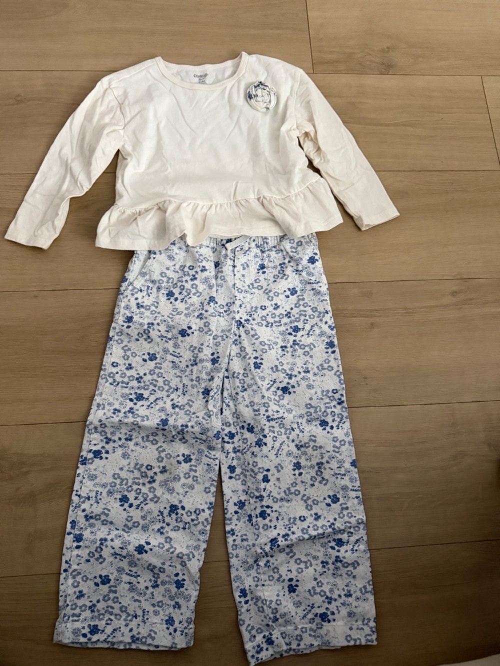 OshKosh B'gosh Cream Ruffle Top with Blue Floral Pajama Pants